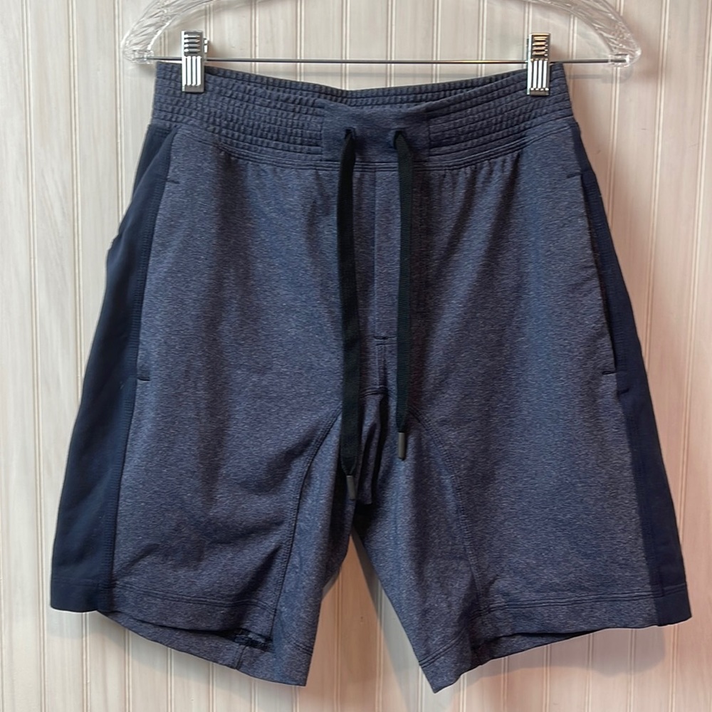 LULULEMON PULL ON SHORT SMALL